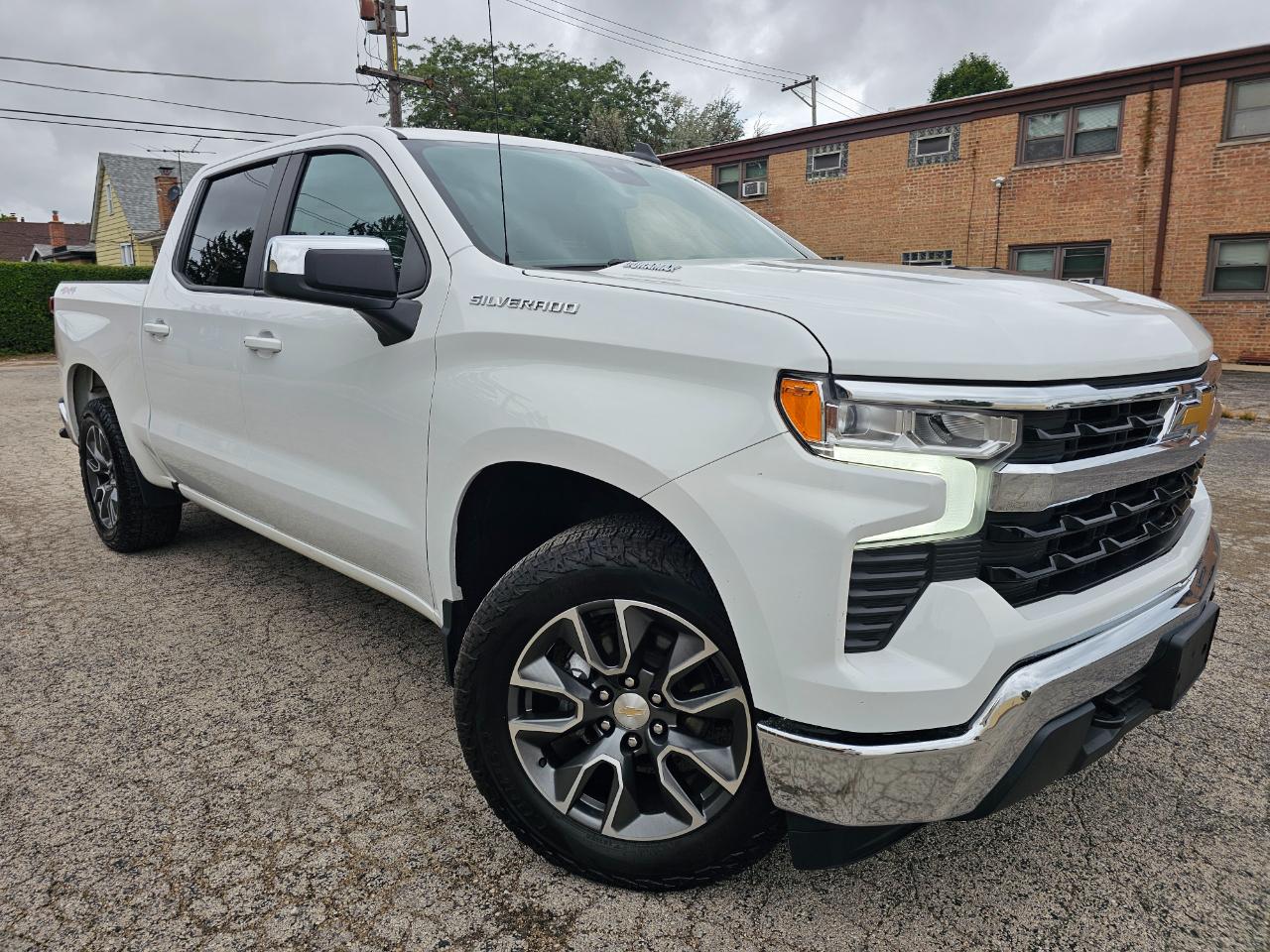 2024 Chevrolet Silverado 1500 4WD Crew Cab 147" LT w/1LT