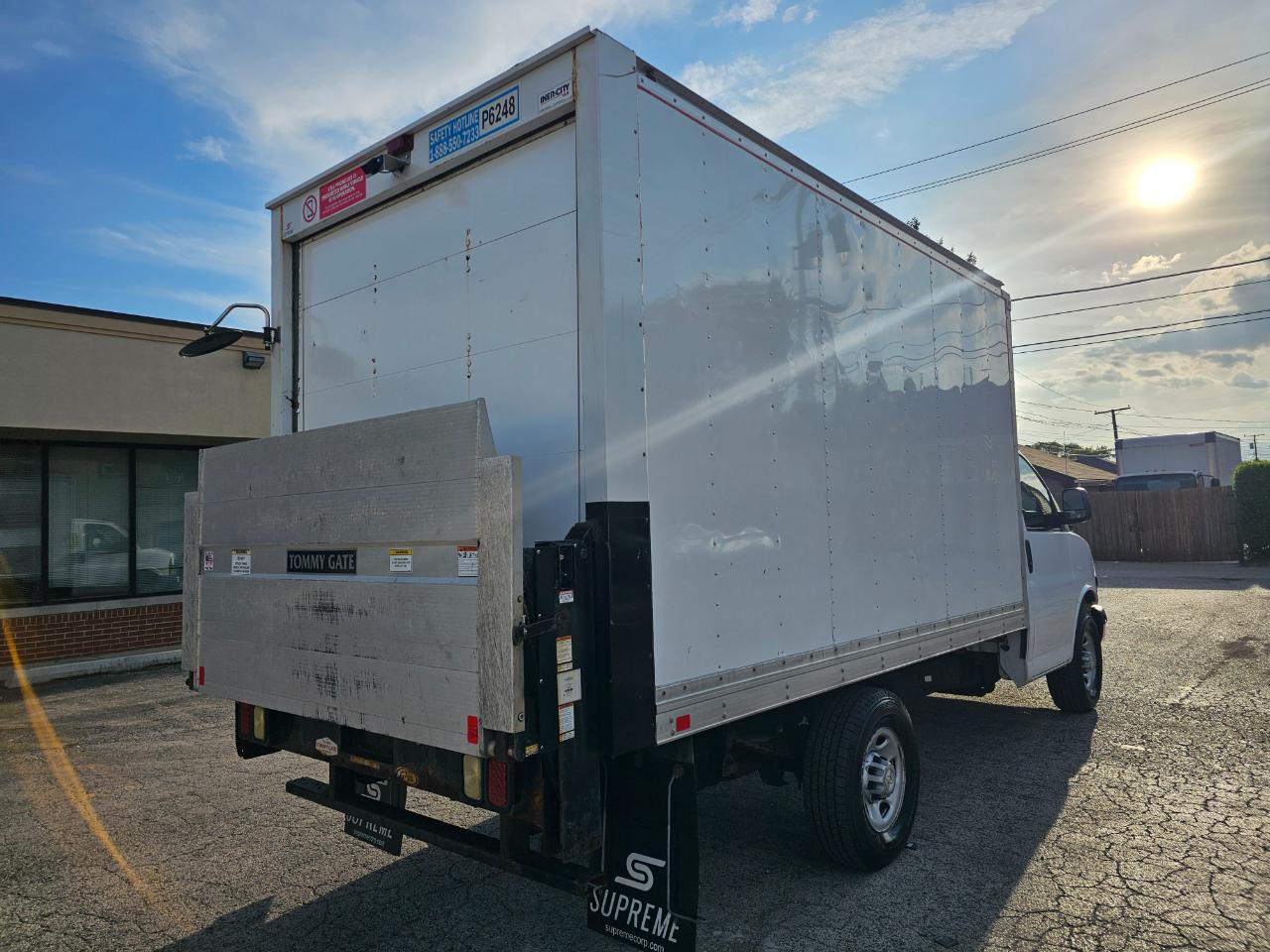 Chevrolet Express Commercial Cutaway 3500 Van 139" 2021
