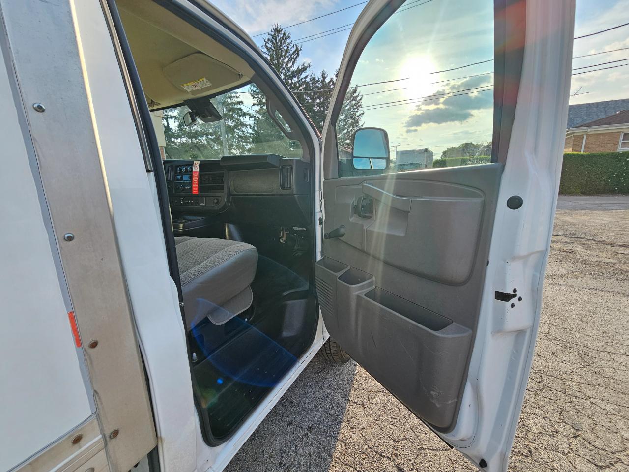 Chevrolet Express Commercial Cutaway 3500 Van 139" 2021