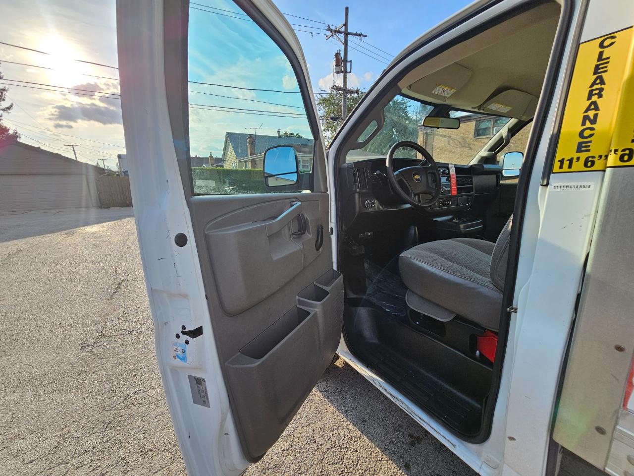 Chevrolet Express Commercial Cutaway 3500 Van 139" 2021