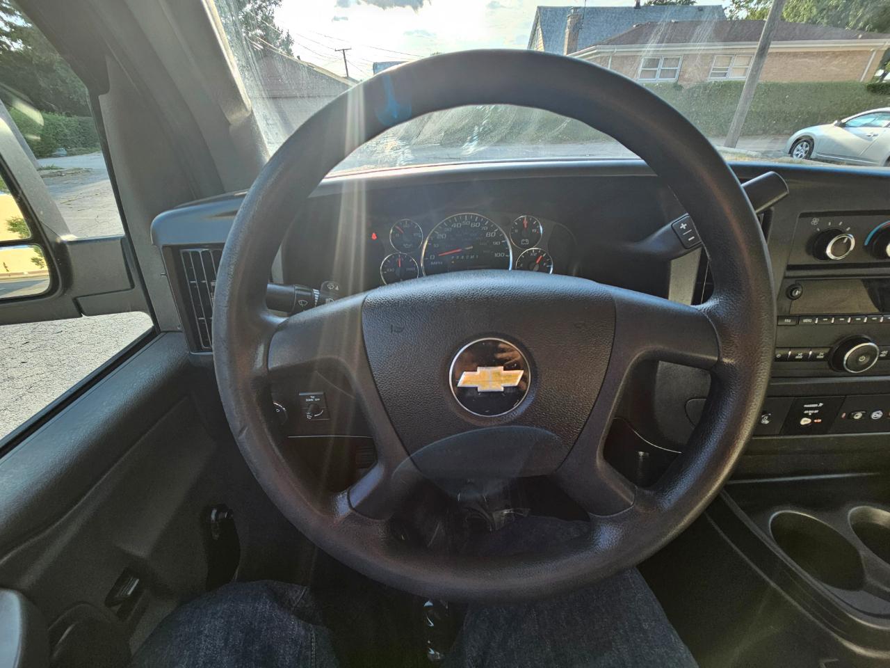 Chevrolet Express Commercial Cutaway 3500 Van 139" 2021