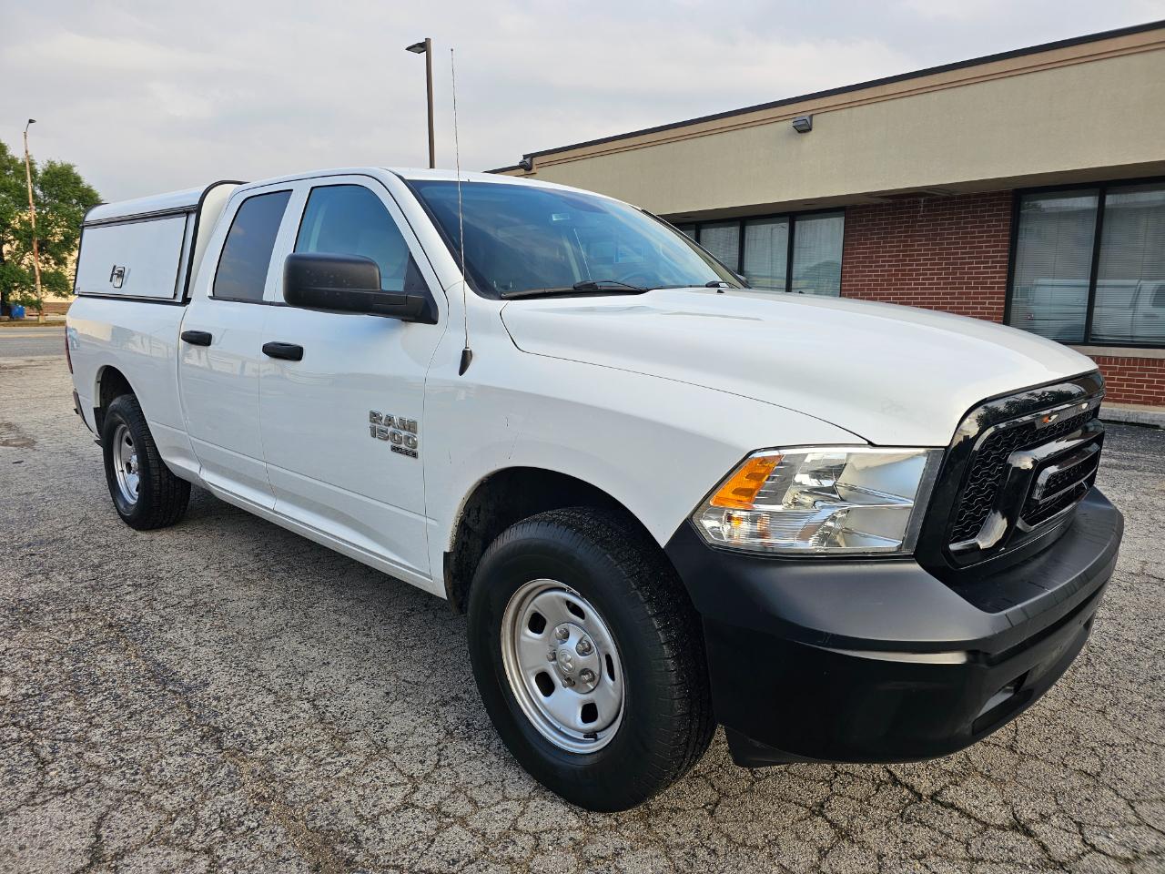 RAM 1500 Classic Tradesman 4x4 Quad Cab 6'4" Box 2023