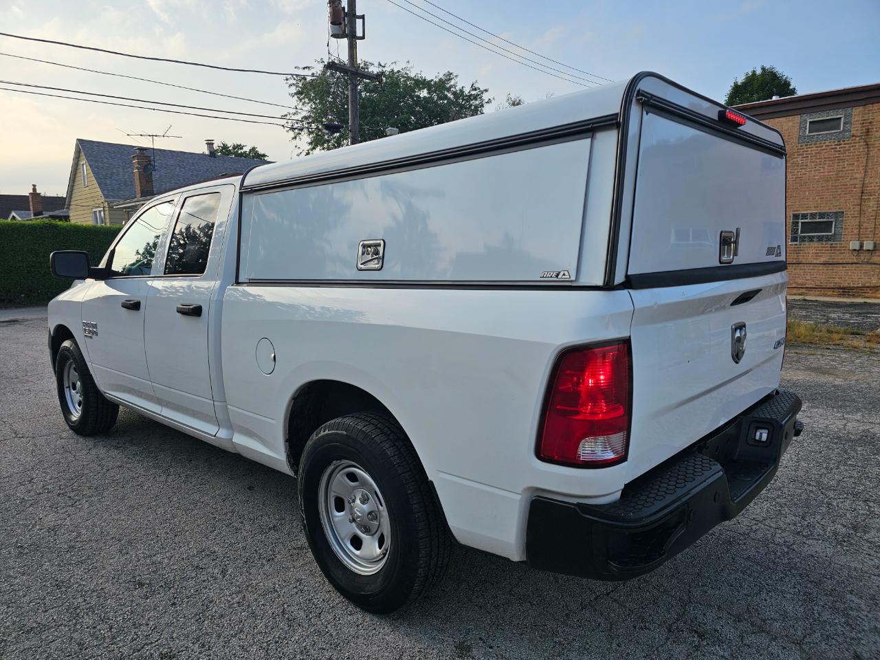 RAM 1500 Classic Tradesman 4x4 Quad Cab 6'4" Box 2023