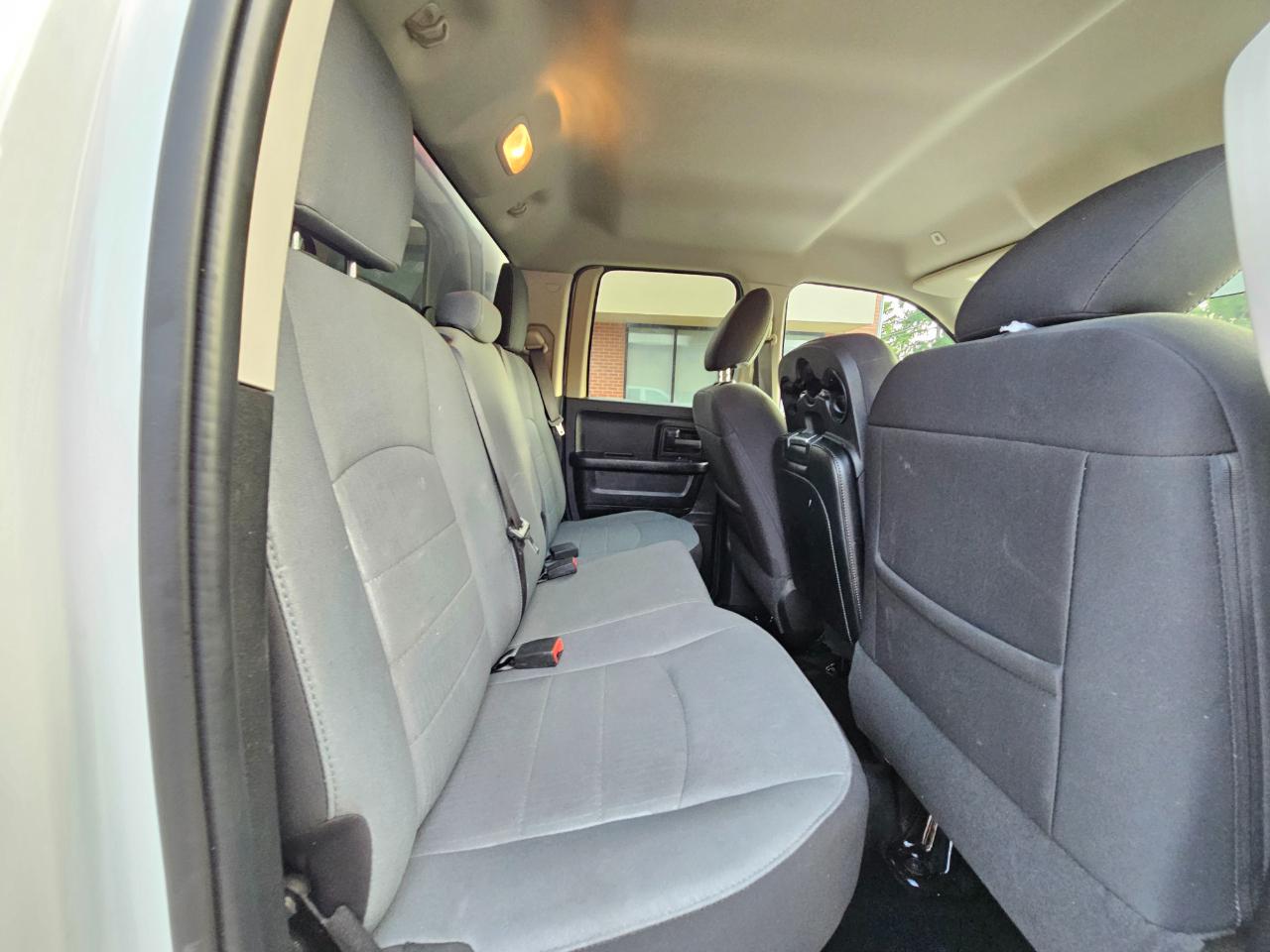 RAM 1500 Classic Tradesman 4x4 Quad Cab 6'4" Box 2023