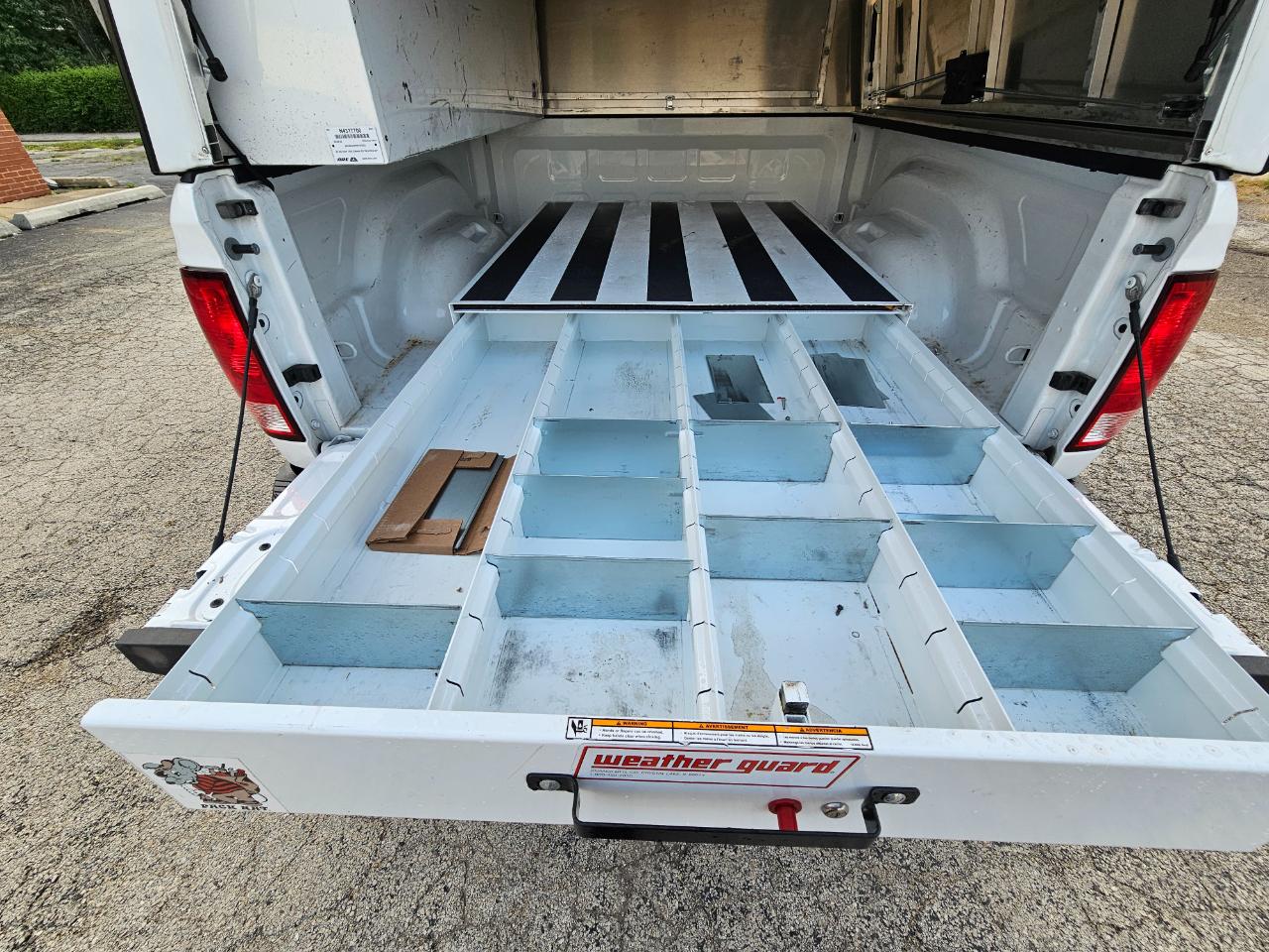 RAM 1500 Classic Tradesman 4x4 Quad Cab 6'4" Box 2023