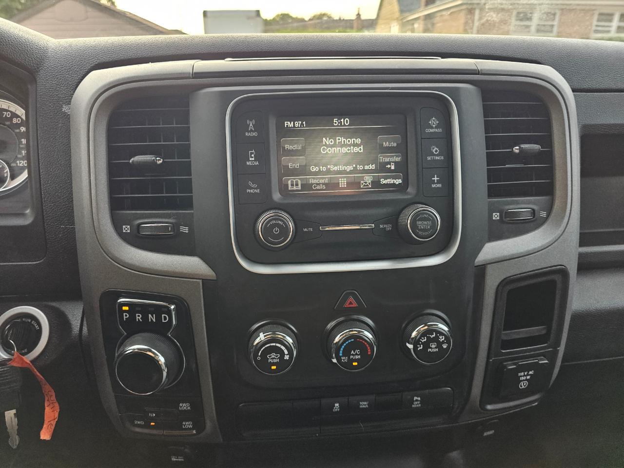 RAM 1500 Classic Tradesman 4x4 Quad Cab 6'4" Box 2023