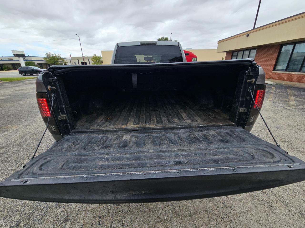 RAM 1500 2WD Quad Cab 140.5" Express 2012