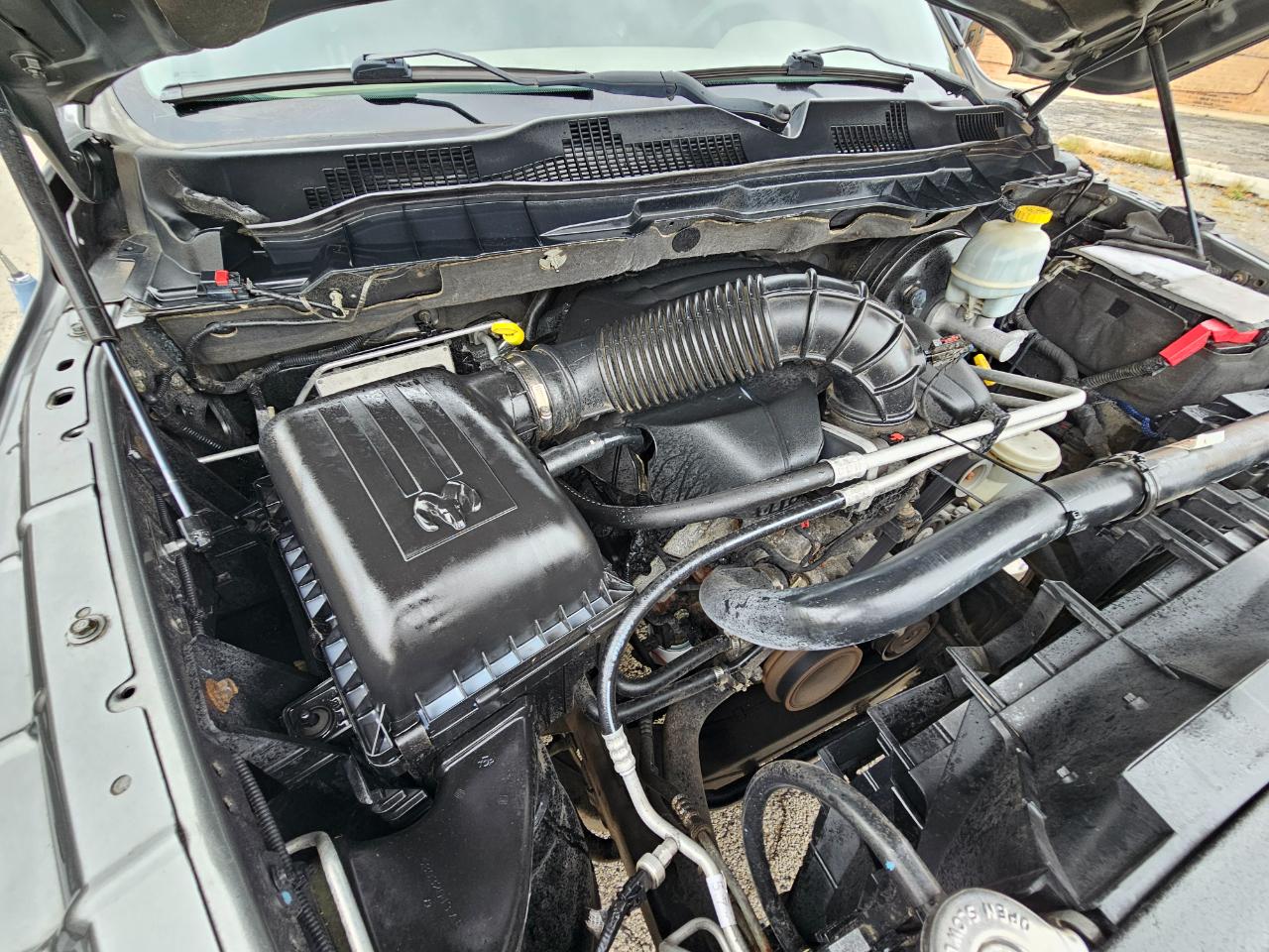 RAM 1500 2WD Quad Cab 140.5" Express 2012