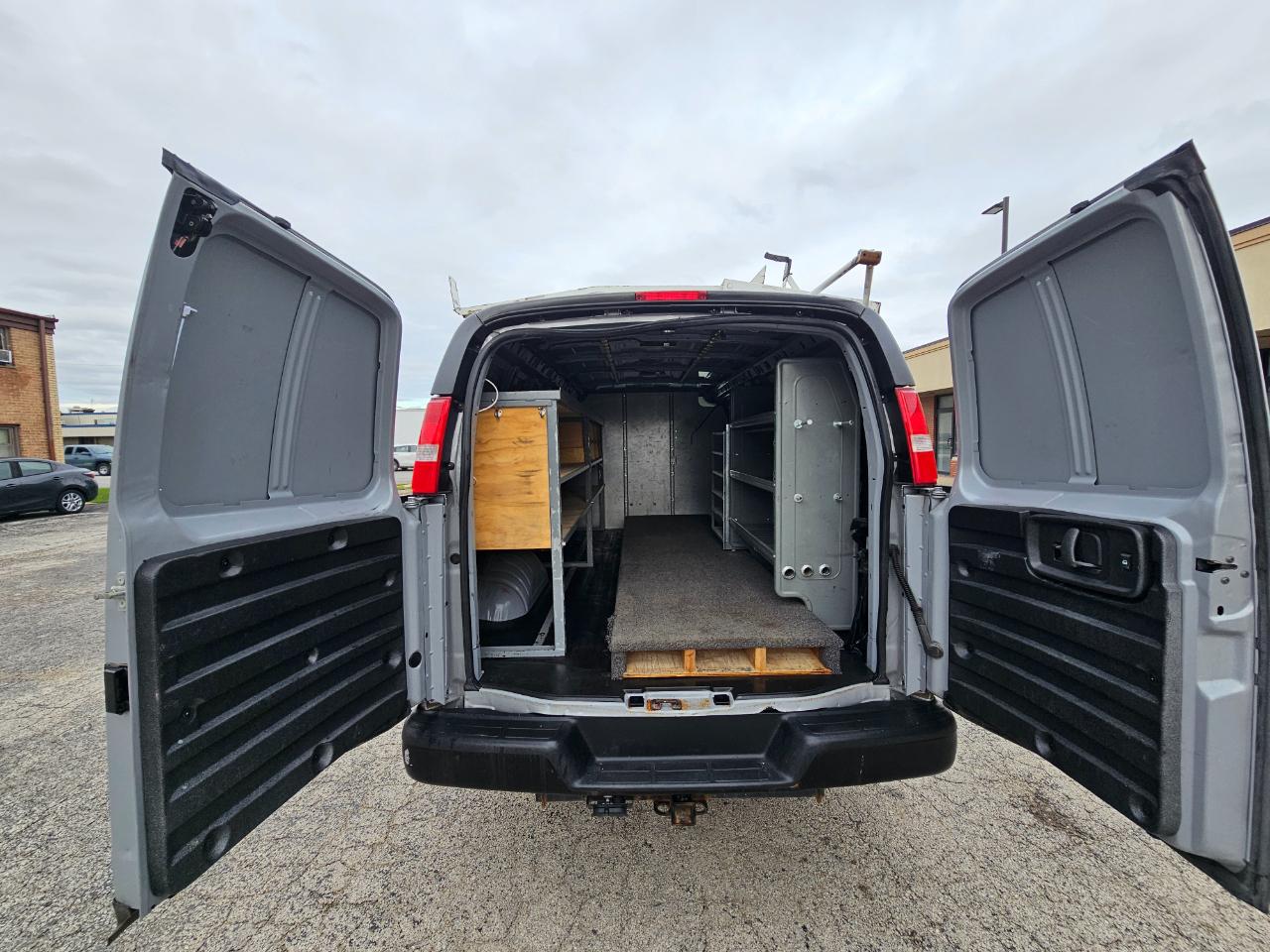 Chevrolet Express Cargo Van RWD 2500 155" 2021