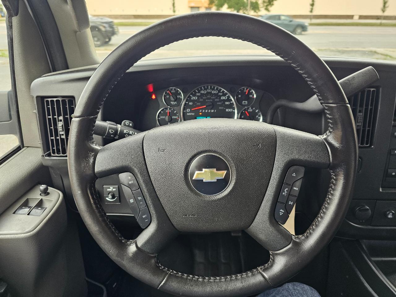 Chevrolet Express Cargo Van RWD 2500 155" 2021