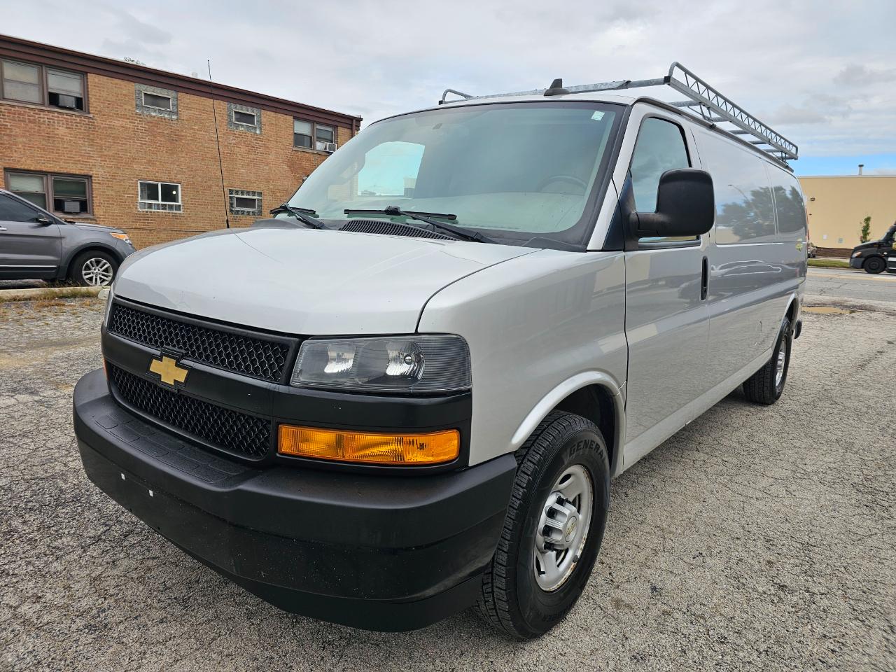 Chevrolet Express Cargo Van RWD 2500 155" 2021