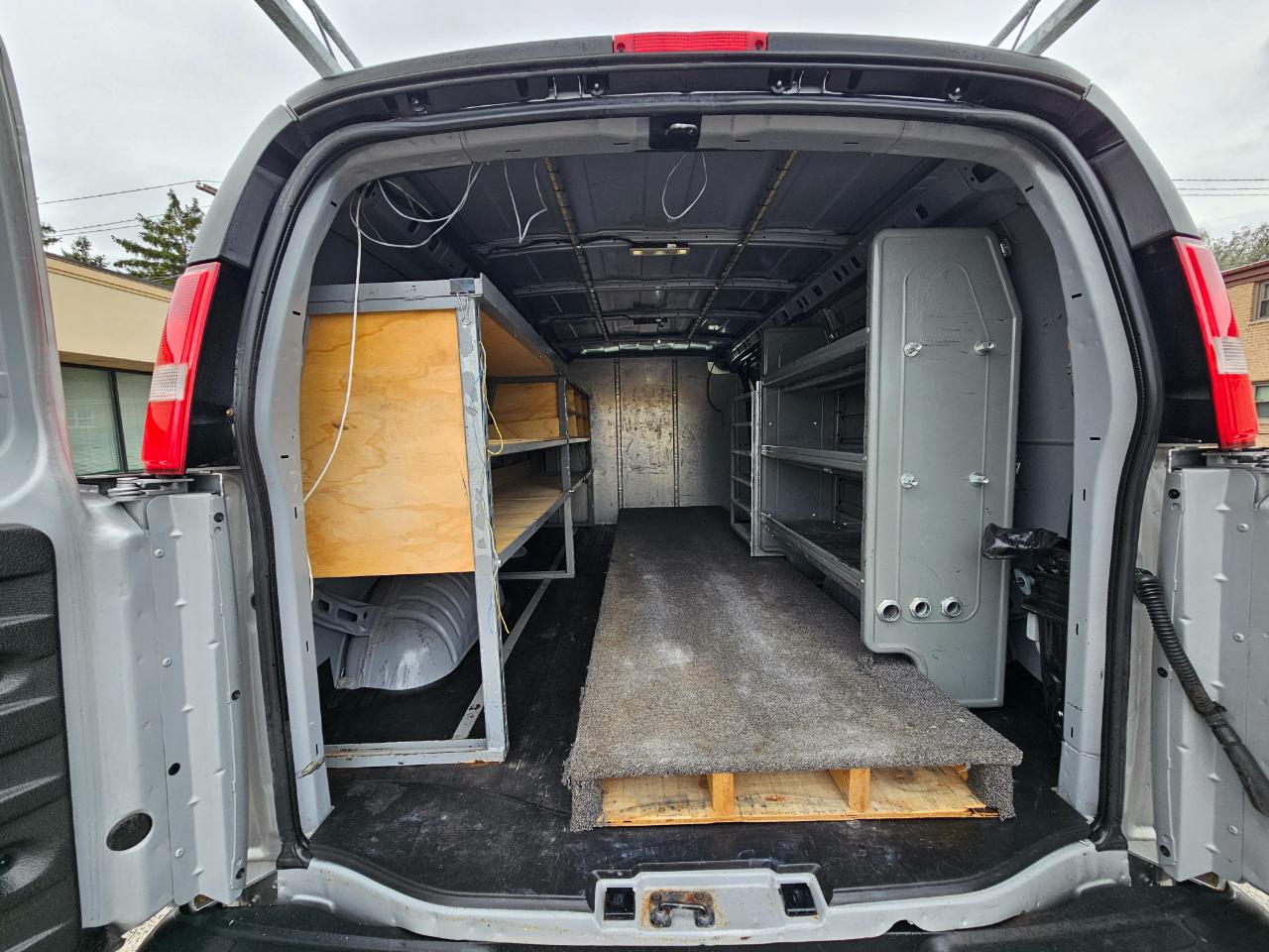 Chevrolet Express Cargo Van RWD 2500 155" 2021
