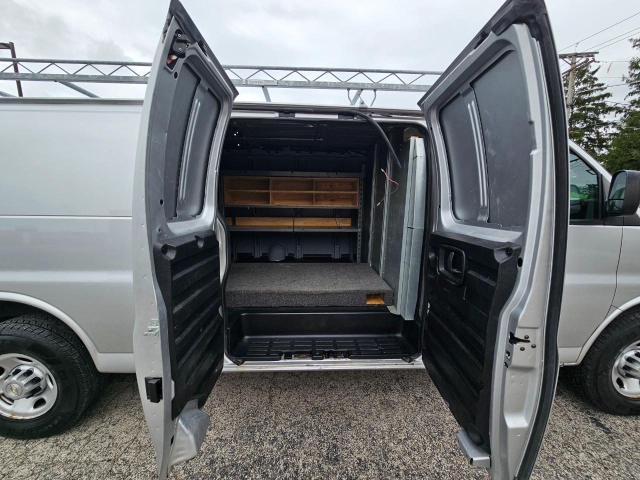 Chevrolet Express Cargo Van RWD 2500 155" 2021