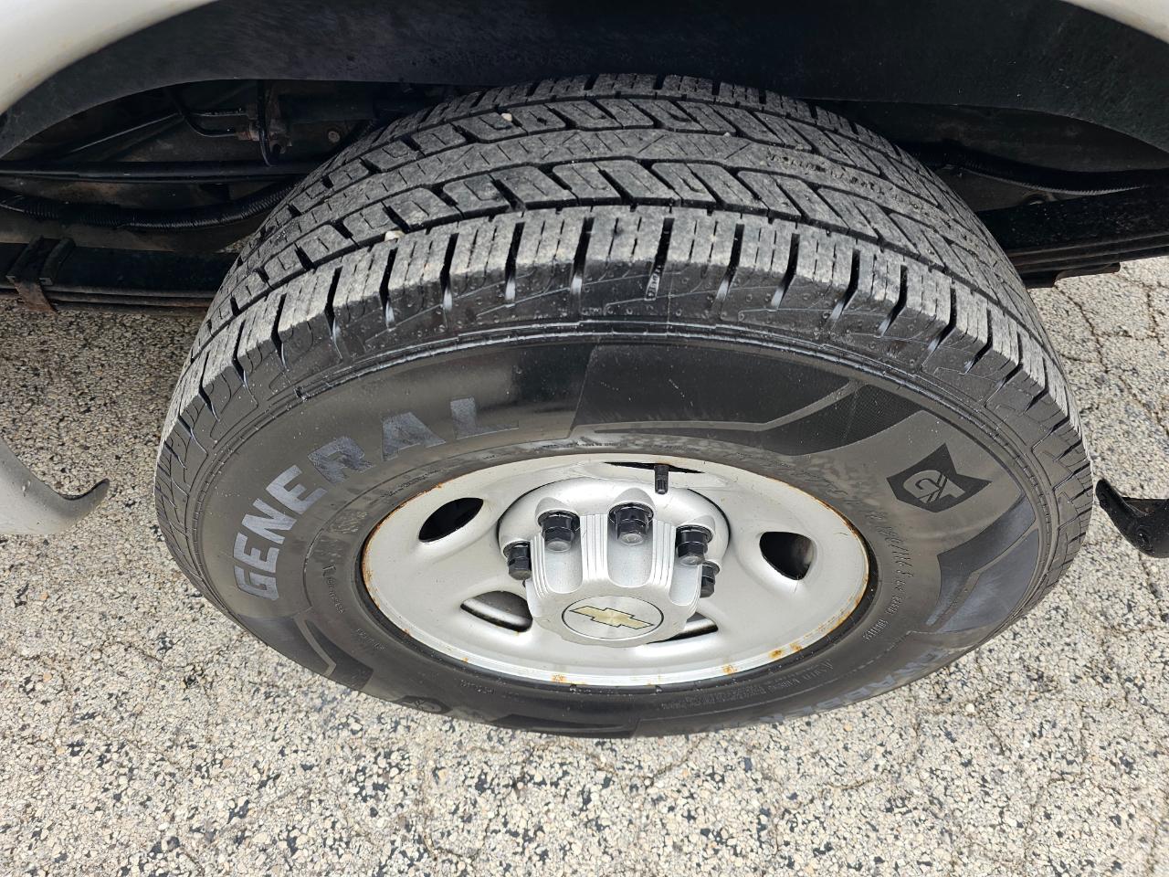 Chevrolet Express Cargo Van RWD 2500 155" 2021