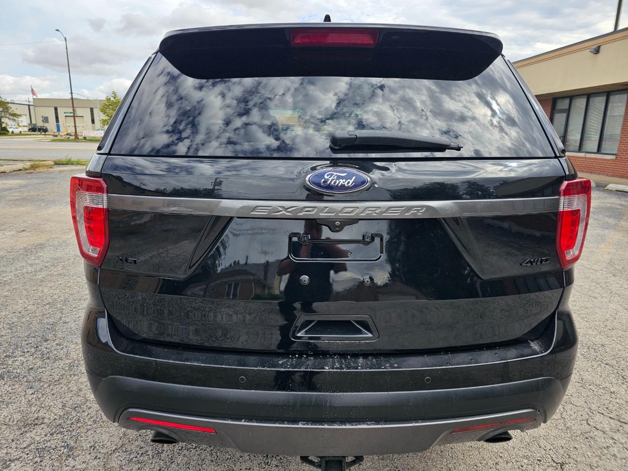 Ford Explorer XLT 4WD 2017