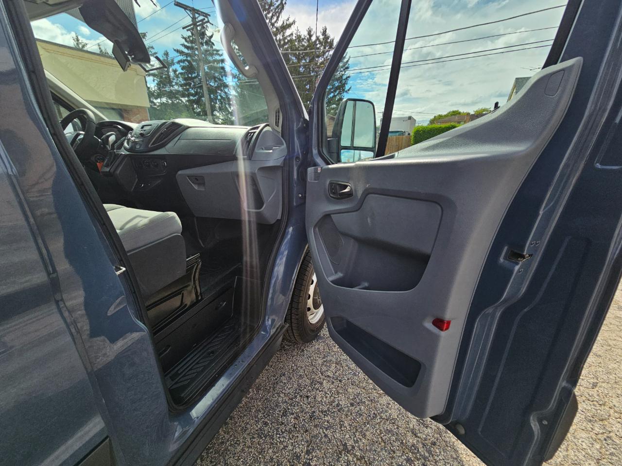 Ford Transit Van T-250 148" EL Hi Rf 9000 GVWR Sliding RH Dr 2019