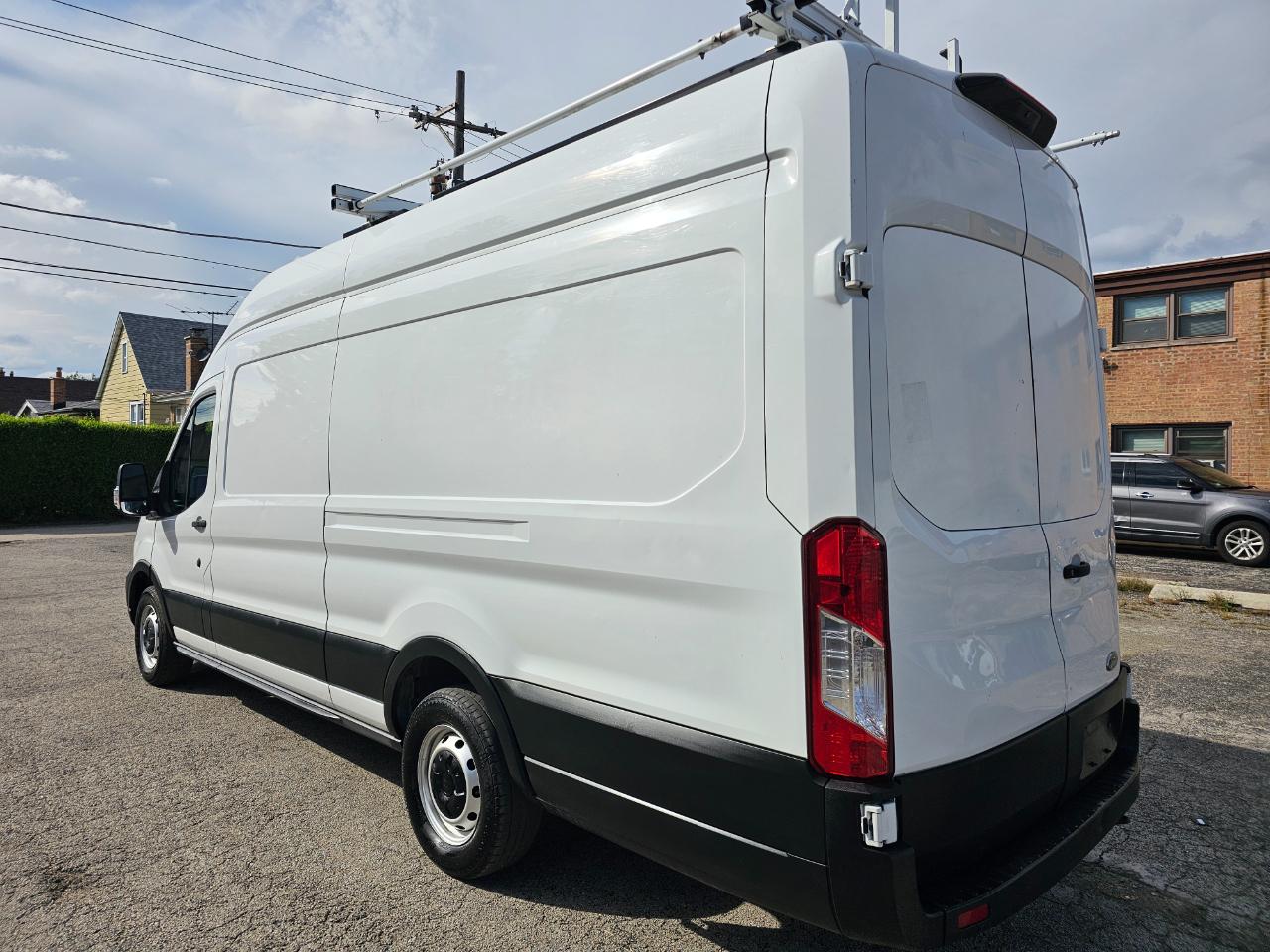 Ford Transit Cargo Van T-250 148" EL Hi Rf 9070 GVWR RWD 2021