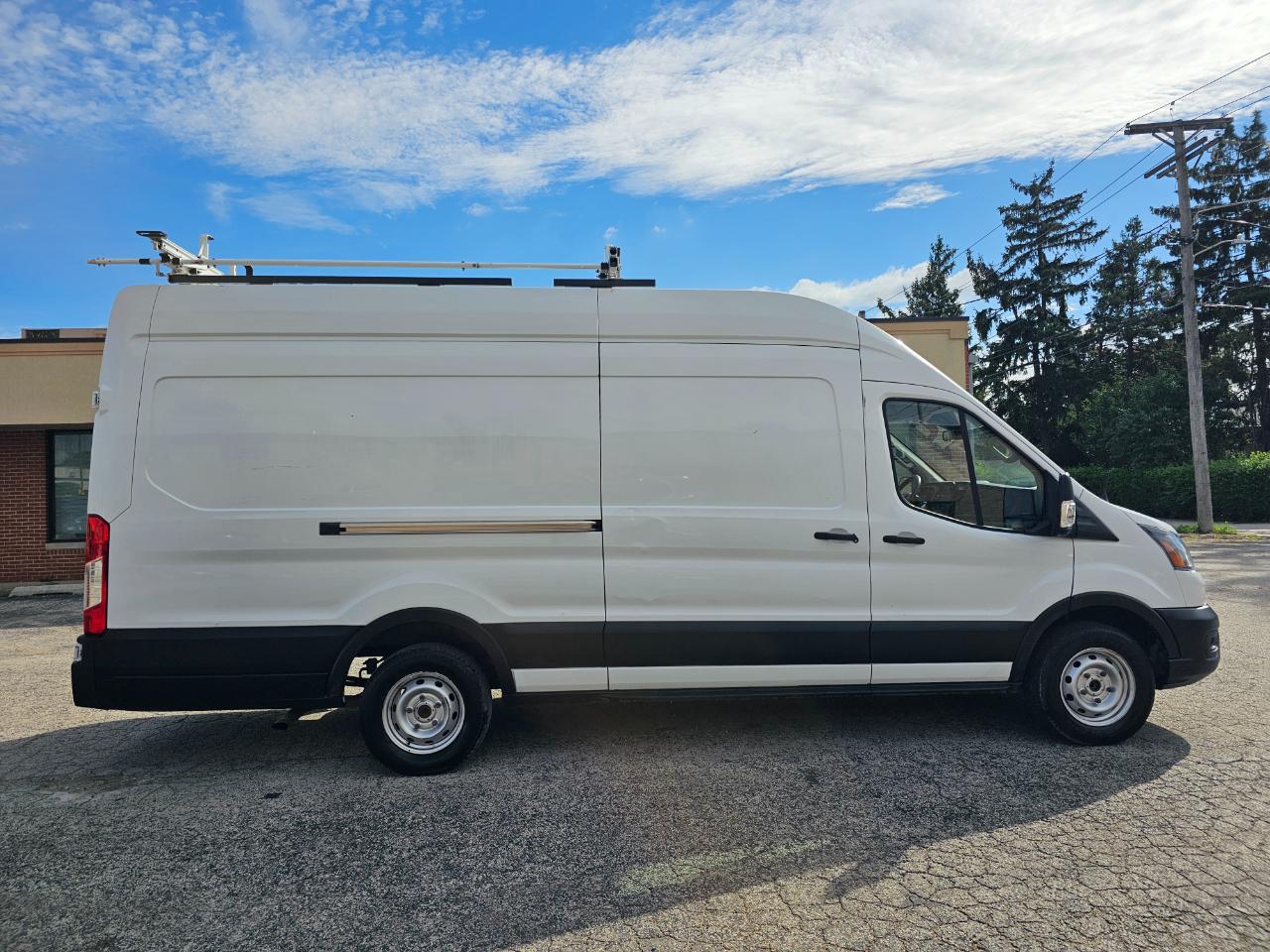 Ford Transit Cargo Van T-250 148" EL Hi Rf 9070 GVWR RWD 2021