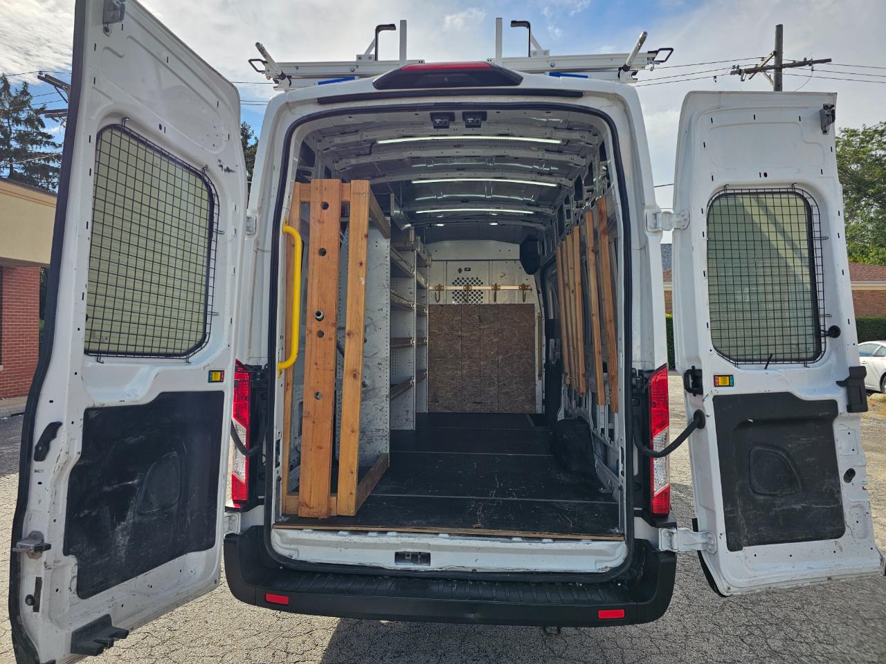 Ford Transit Cargo Van T-250 148" EL Hi Rf 9070 GVWR RWD 2021