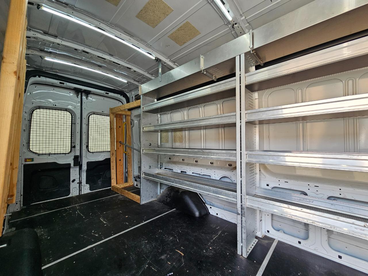 Ford Transit Cargo Van T-250 148" EL Hi Rf 9070 GVWR RWD 2021