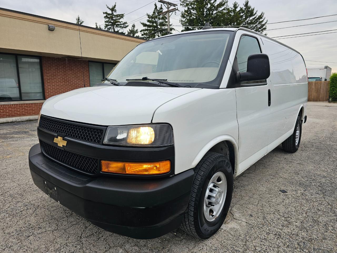 Chevrolet Express Cargo Van RWD 2500 135" 2019