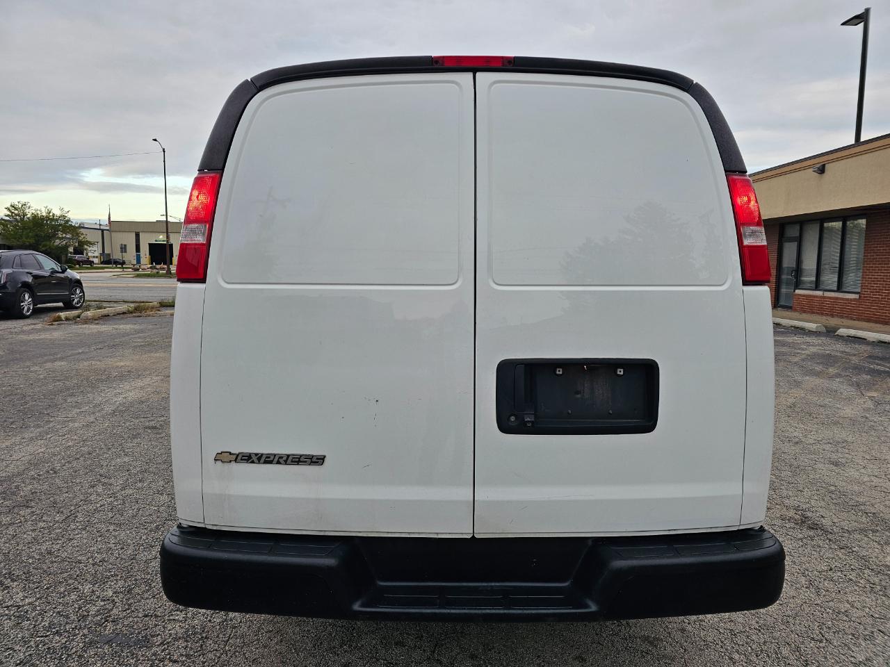 Chevrolet Express Cargo Van RWD 2500 135" 2019
