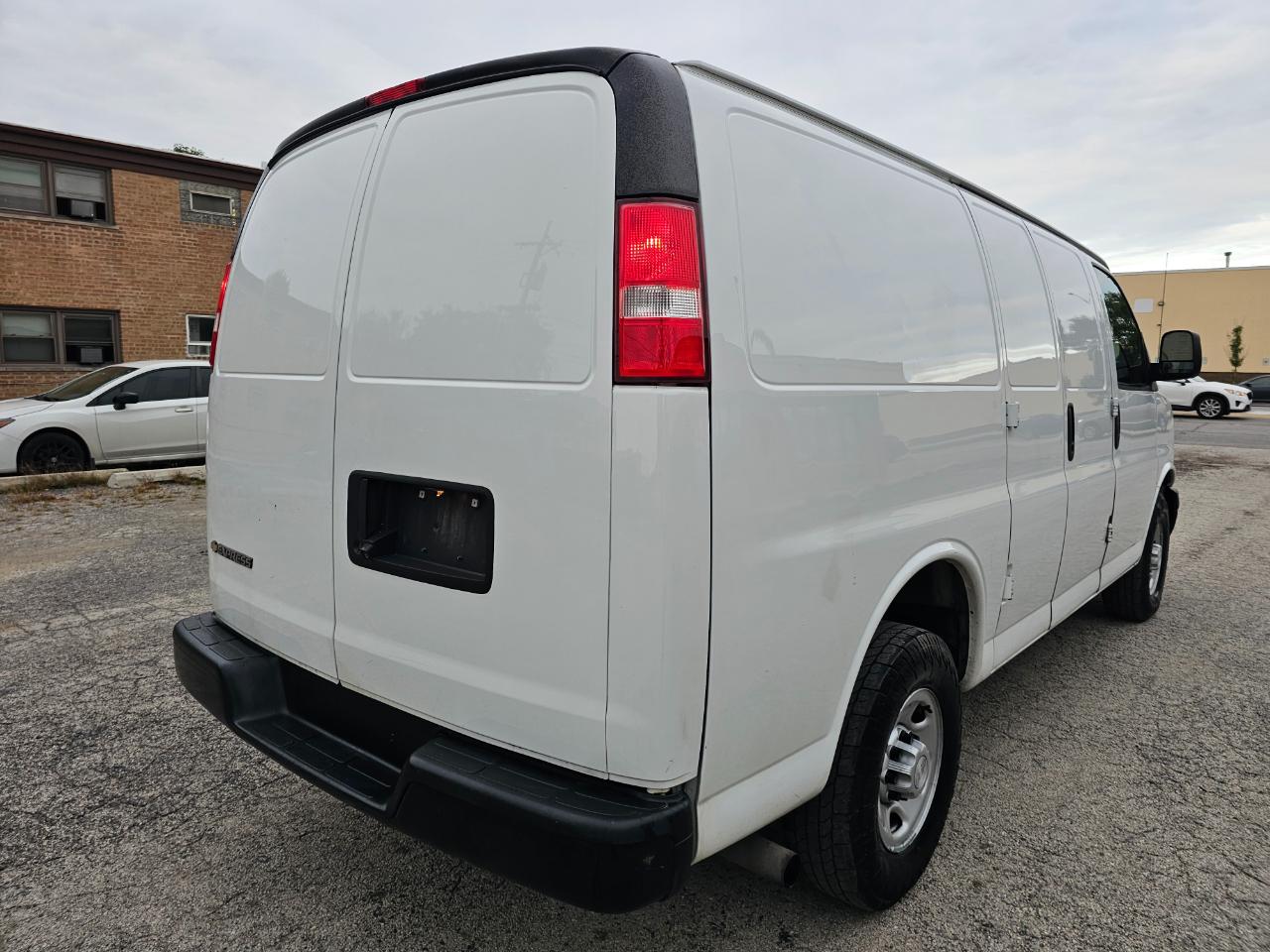 Chevrolet Express Cargo Van RWD 2500 135" 2019