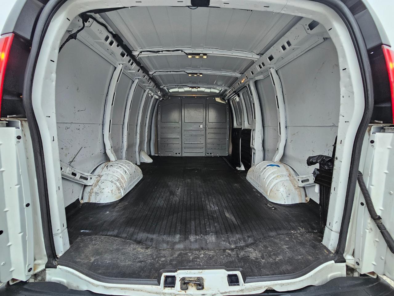 Chevrolet Express Cargo Van RWD 2500 135" 2019