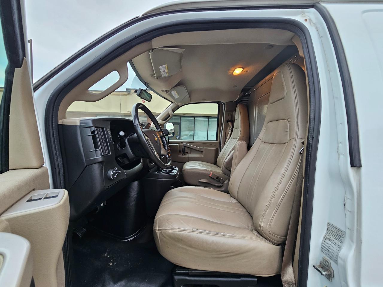 Chevrolet Express Cargo Van RWD 2500 135" 2019