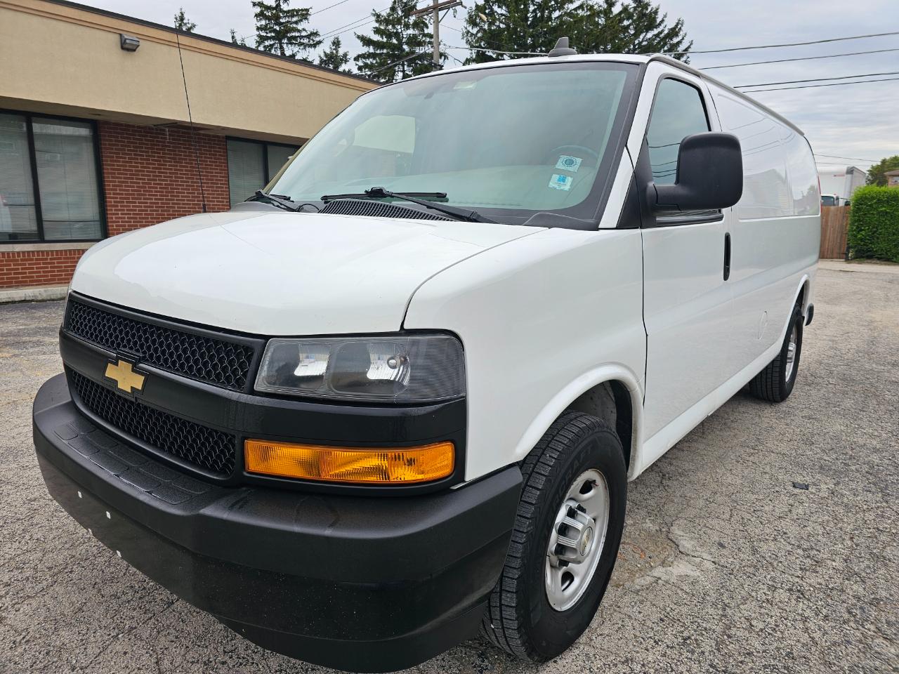 Chevrolet Express Cargo Van RWD 2500 135" 2021