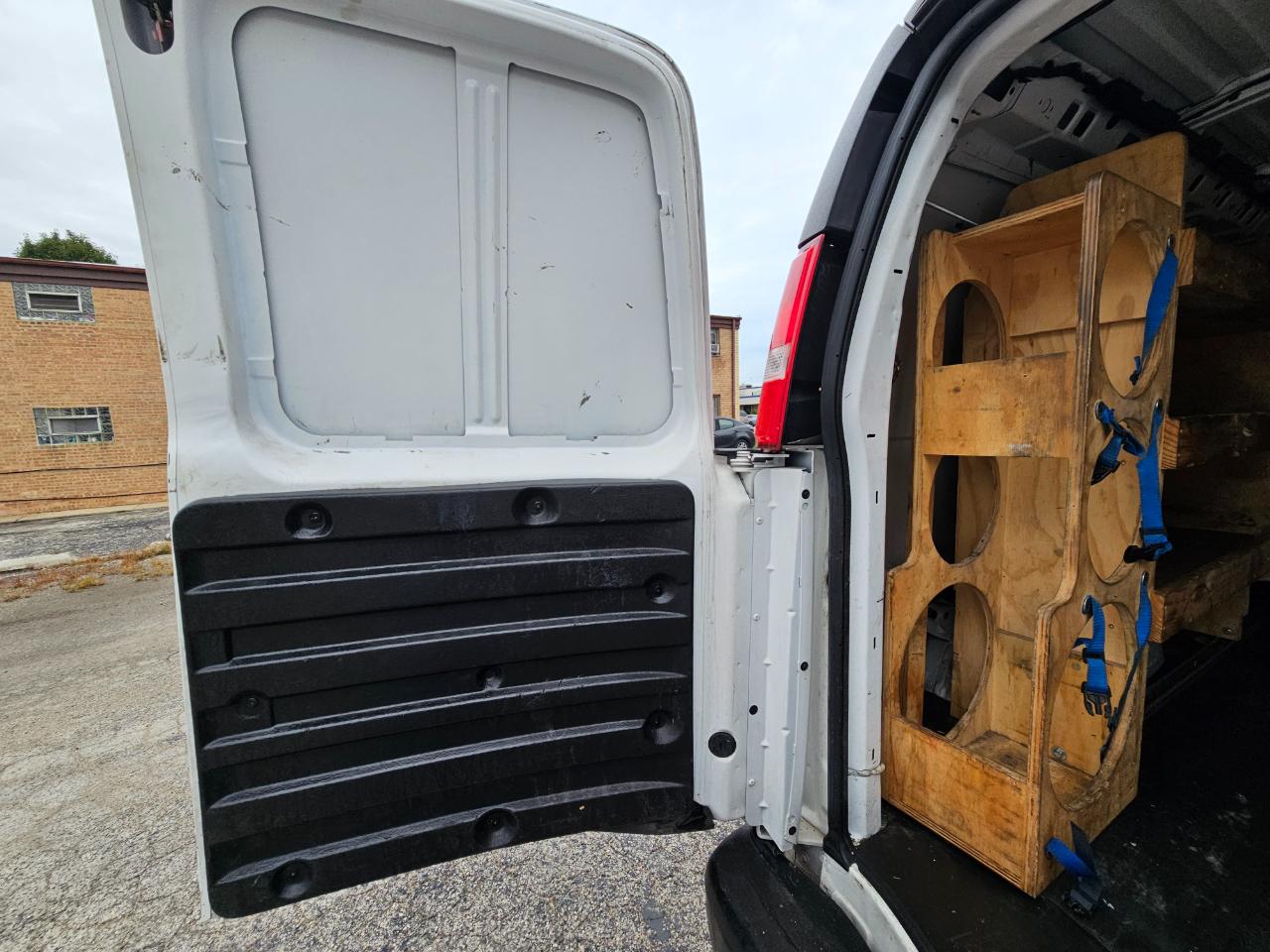 Chevrolet Express Cargo Van RWD 2500 135" 2021