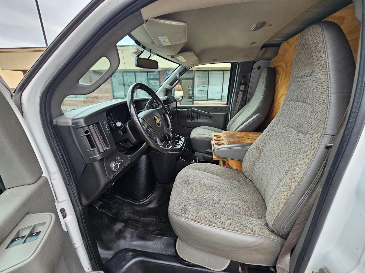 Chevrolet Express Cargo Van RWD 2500 135" 2021