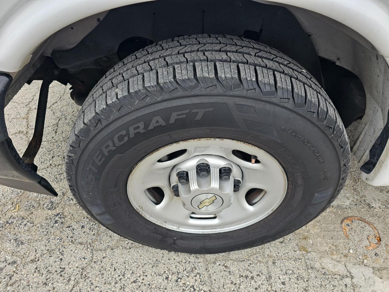 Chevrolet Express Cargo Van RWD 2500 135" 2021