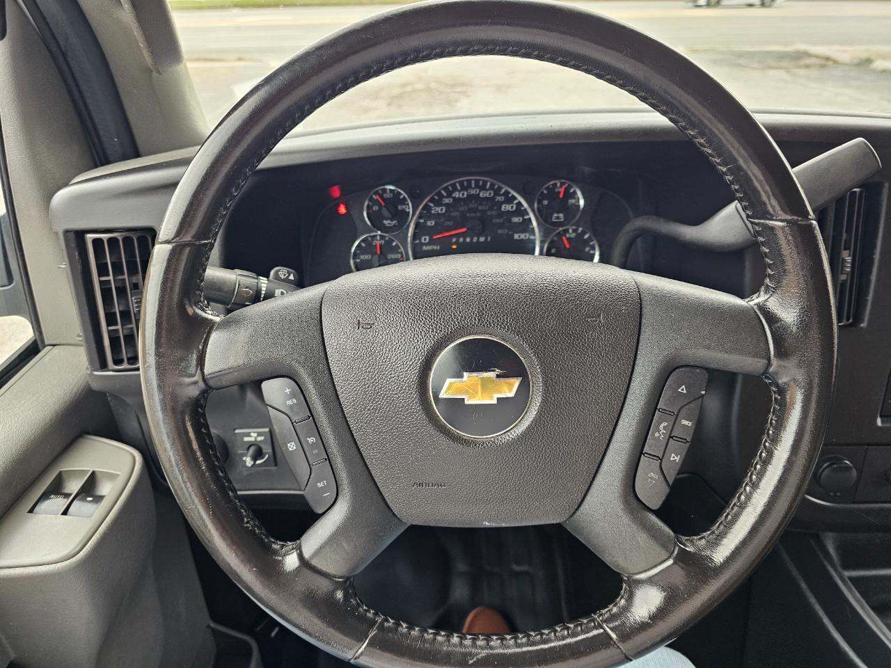 Chevrolet Express Cargo Van RWD 2500 135" 2021