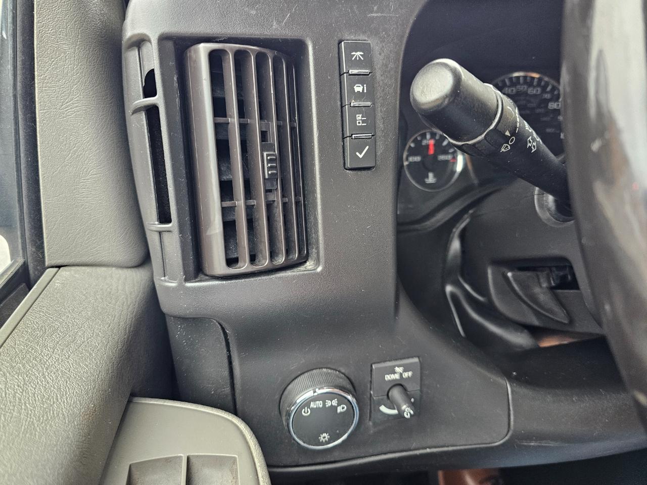 Chevrolet Express Cargo Van RWD 2500 135" 2021