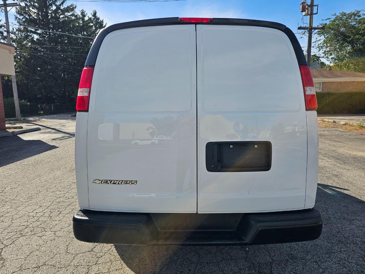 Chevrolet Express Cargo Van RWD 2500 135" 2019