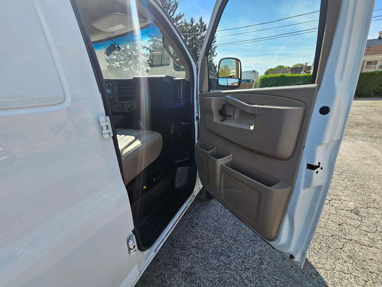 Chevrolet Express Cargo Van RWD 2500 135" 2019