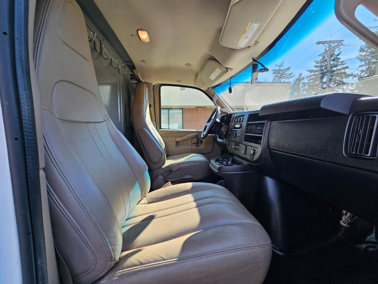 Chevrolet Express Cargo Van RWD 2500 135" 2019