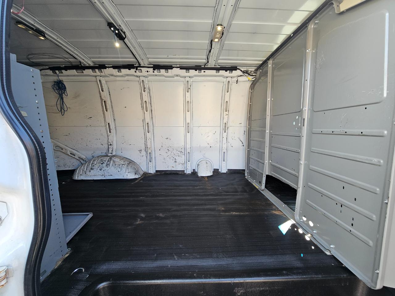 Chevrolet Express Cargo Van RWD 2500 135" 2019