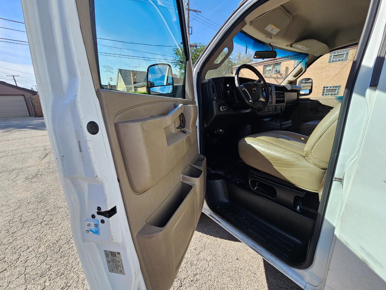 Chevrolet Express Cargo Van RWD 2500 135" 2019