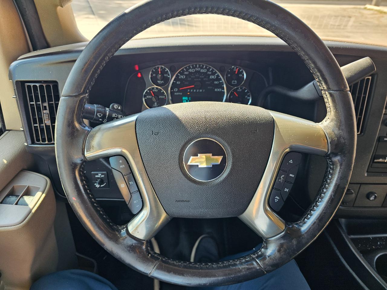Chevrolet Express Cargo Van RWD 2500 135" 2019