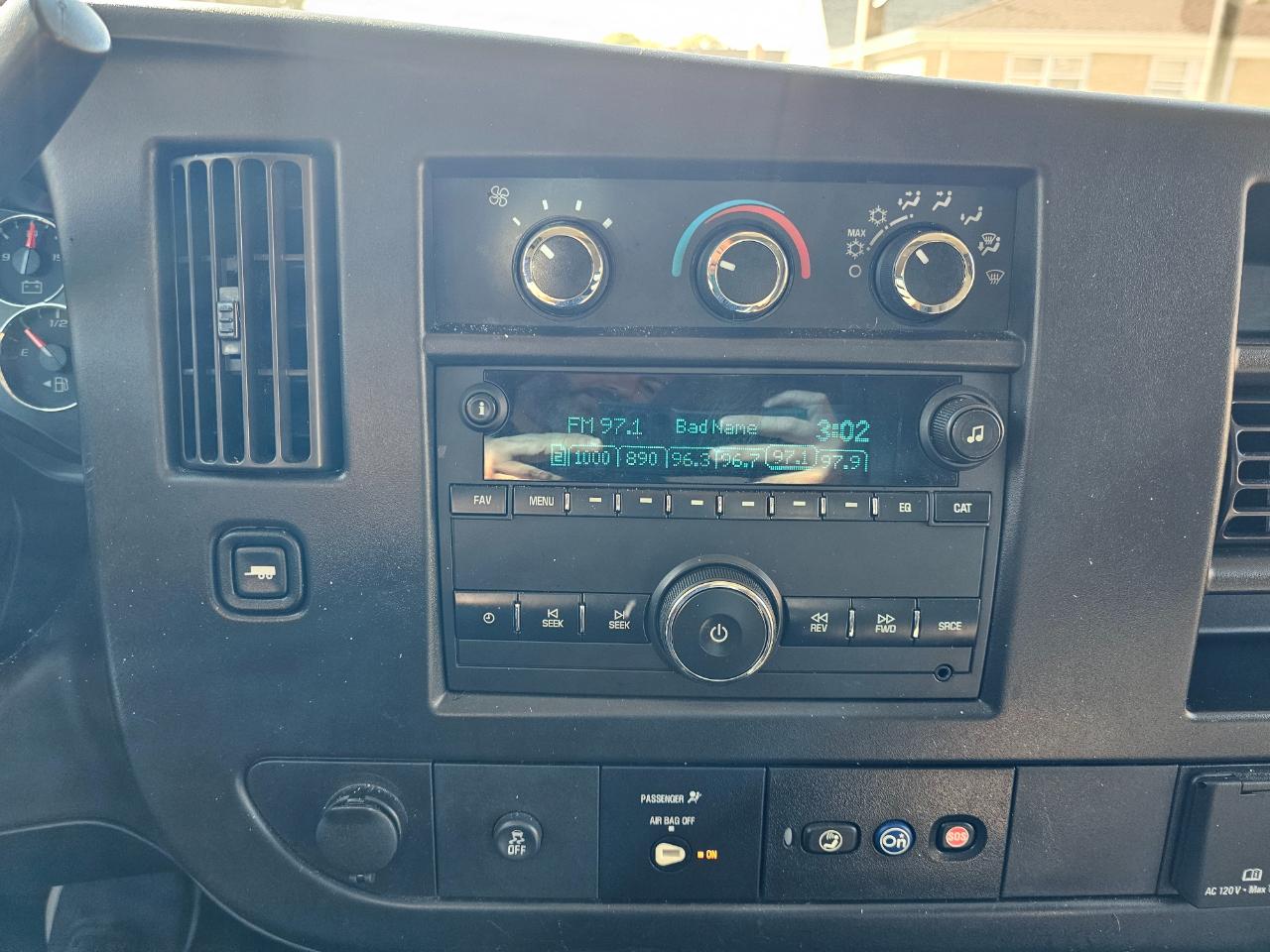 Chevrolet Express Cargo Van RWD 2500 135" 2019