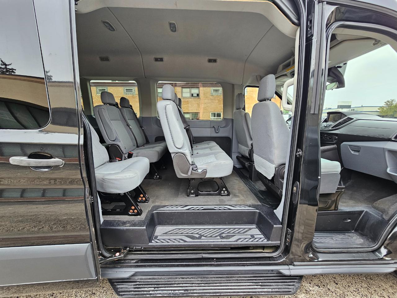 Ford Transit Wagon T-350 148" Med Roof XLT Sliding RH Dr 2015