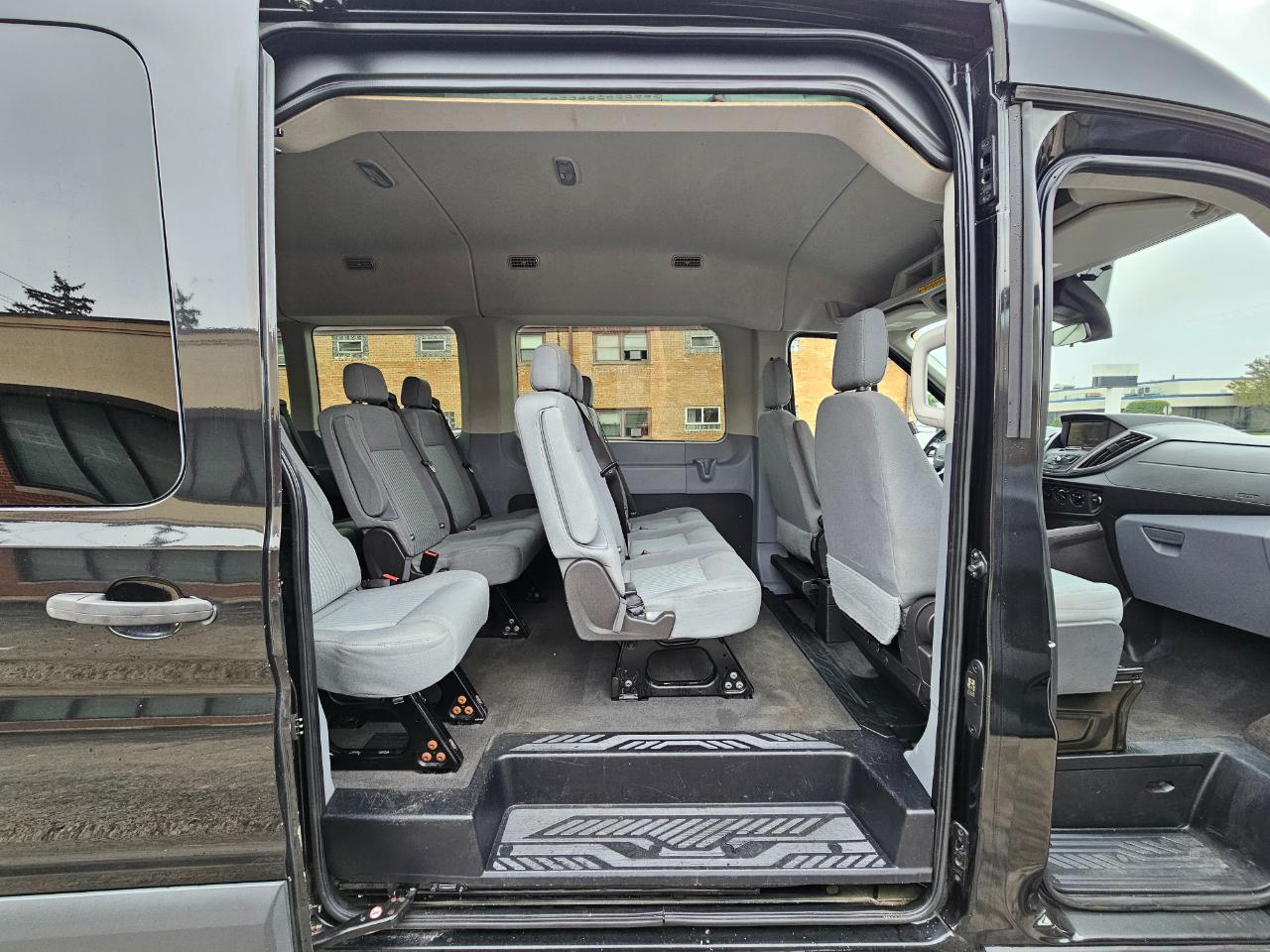 Ford Transit Wagon T-350 148" Med Roof XLT Sliding RH Dr 2015