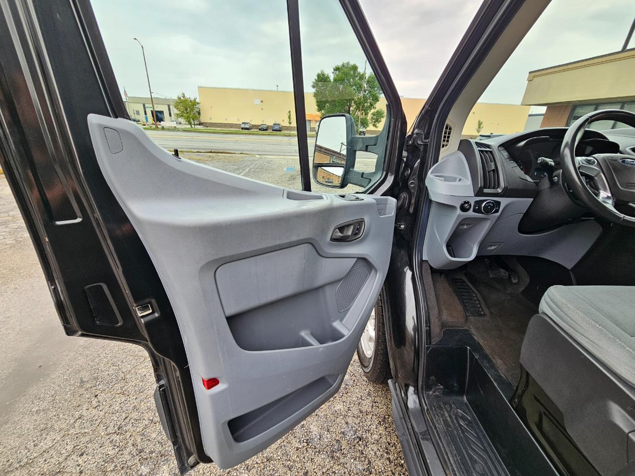 Ford Transit Wagon T-350 148" Med Roof XLT Sliding RH Dr 2015