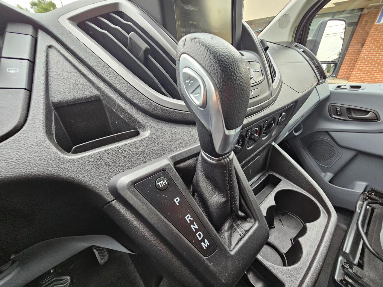 Ford Transit Wagon T-350 148" Med Roof XLT Sliding RH Dr 2015
