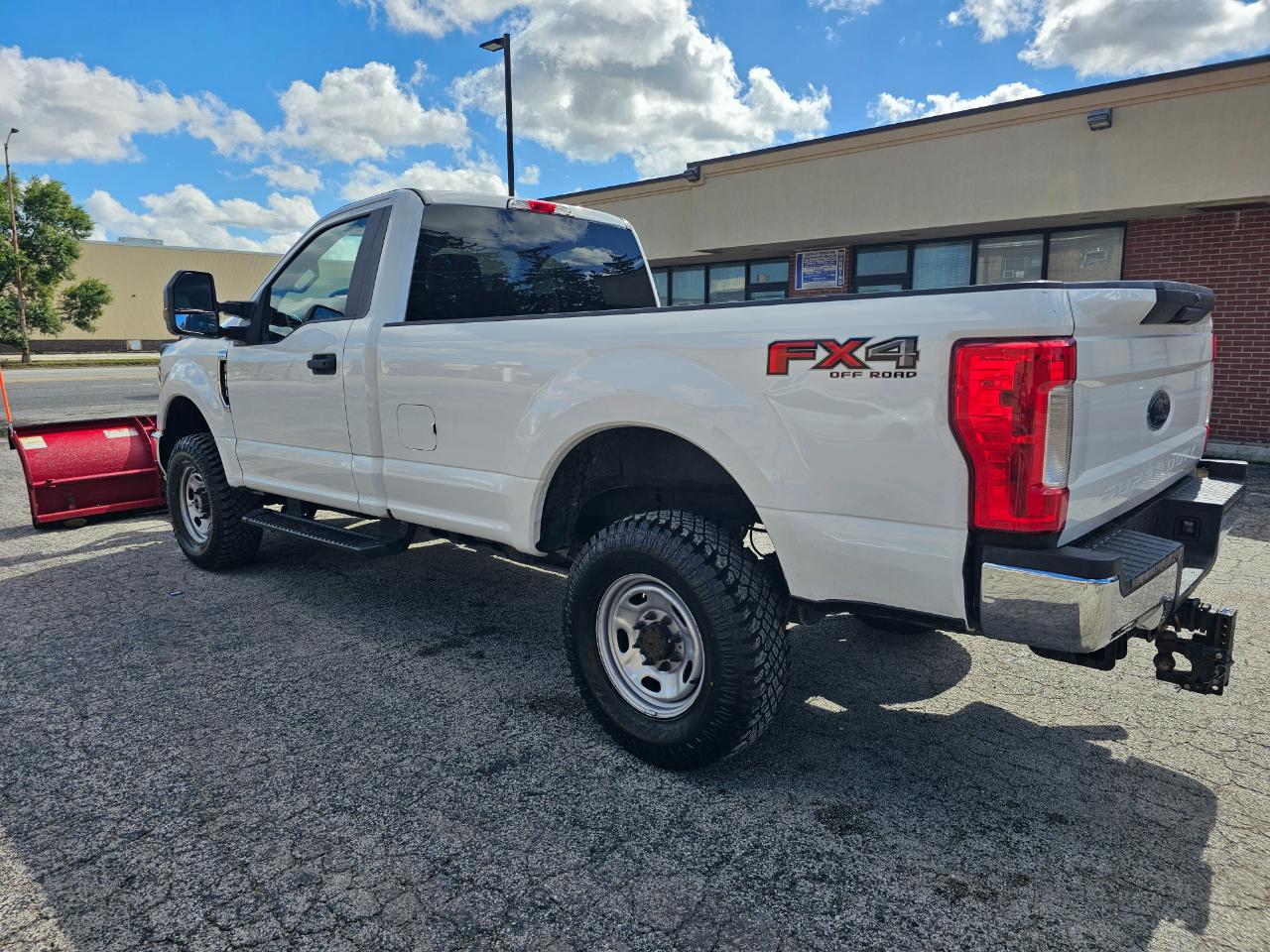 Ford Super Duty F-250 SRW XLT 4WD Reg Cab 8' Box 2019
