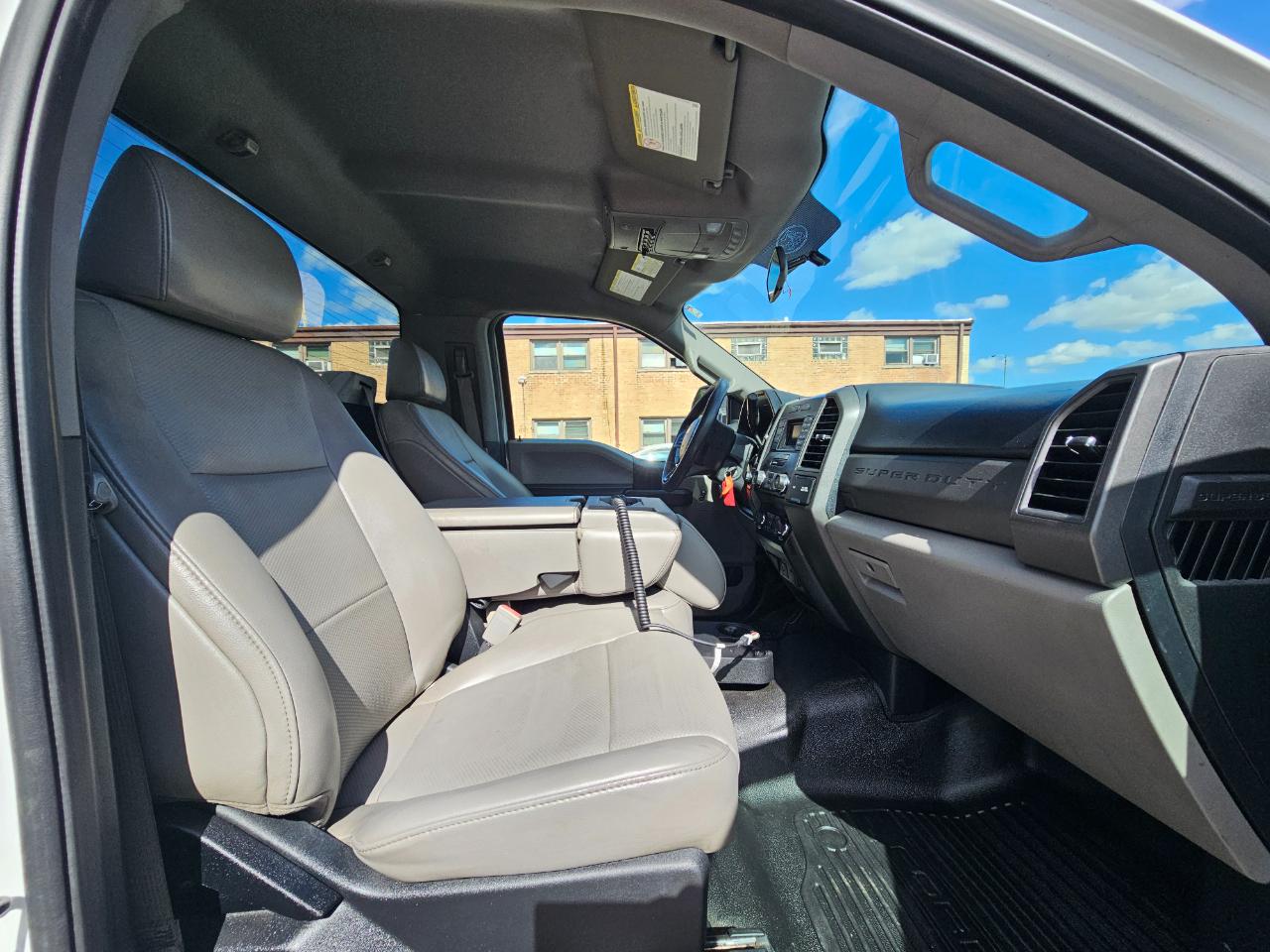 Ford Super Duty F-250 SRW XLT 4WD Reg Cab 8' Box 2019