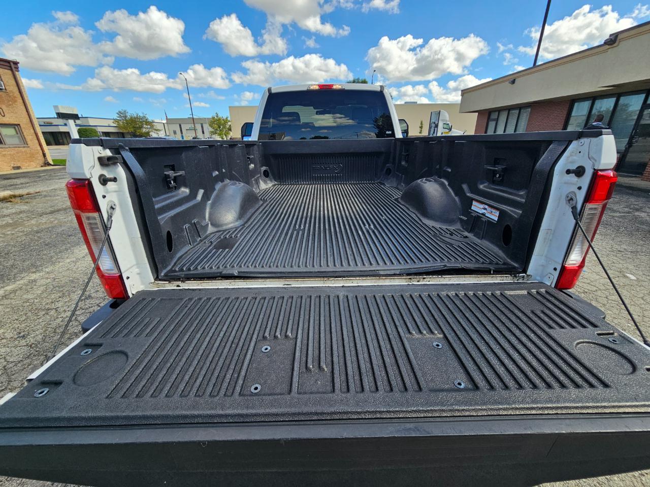 Ford Super Duty F-250 SRW XLT 4WD Reg Cab 8' Box 2019