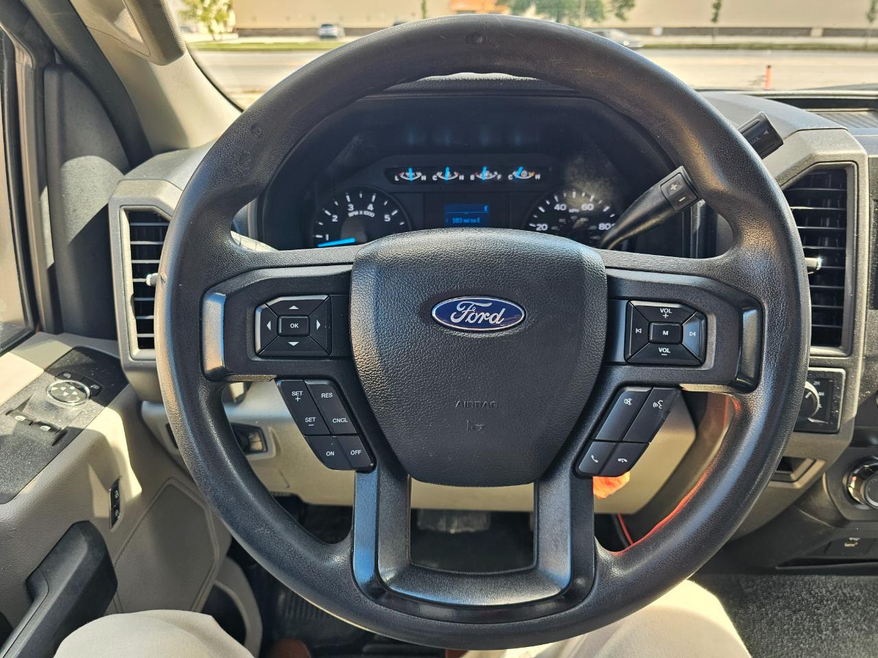 Ford Super Duty F-250 SRW XLT 4WD Reg Cab 8' Box 2019
